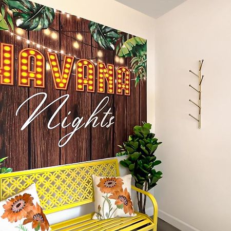 New! Havana Nights Villa ! Walk To Calle Ocho! Маями Екстериор снимка