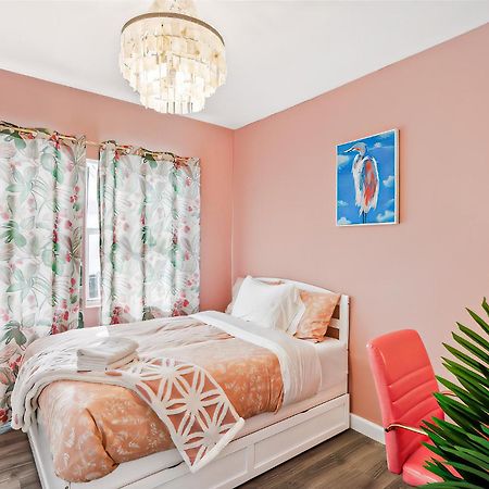 New! Havana Nights Villa ! Walk To Calle Ocho! Маями Екстериор снимка