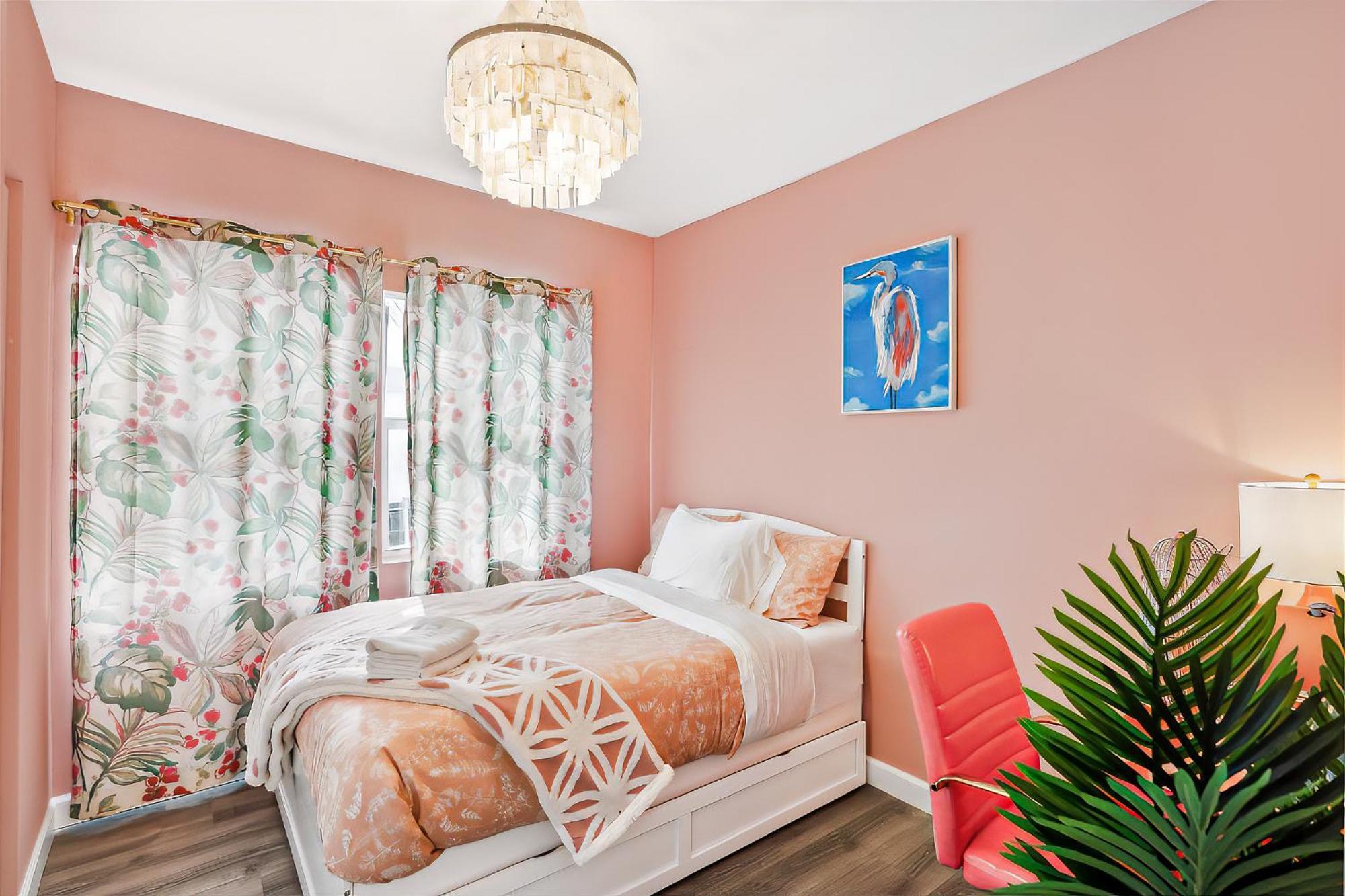 New! Havana Nights Villa ! Walk To Calle Ocho! Маями Екстериор снимка